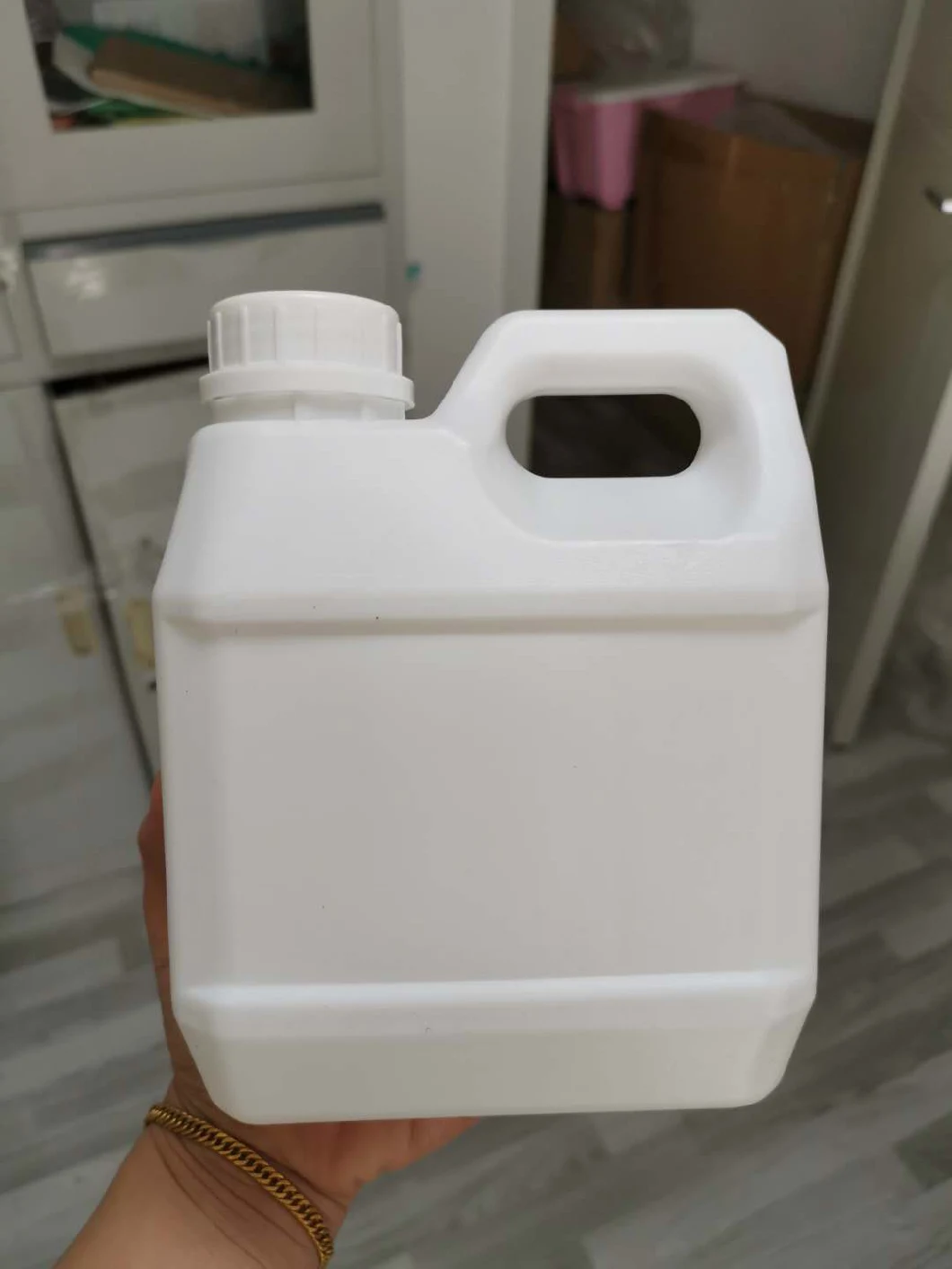 Small Plastic Water Jerry Can 1 Litre for Sale